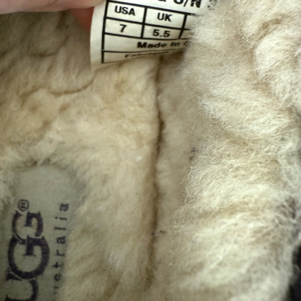 UGG Cream Plush Lined slipper size 7 - Picture 3 of 7